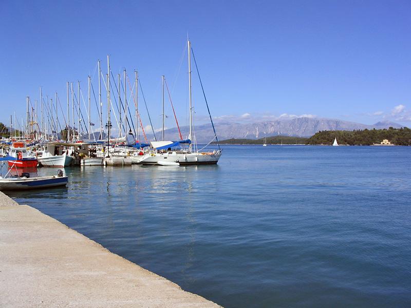 Yacht charters in Lefkas, Nidri port